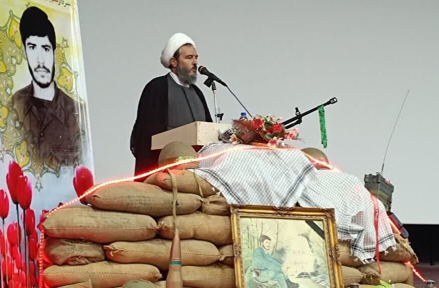 زنده نگهداشتن یاد و خاطره شهدا مهمترین هدف یادواره شهدا
است