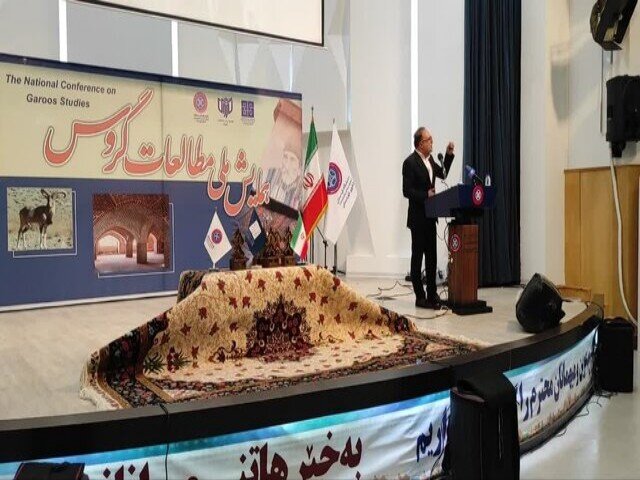 زندیان: بسترهای مناسب برای جذب سرمایهگذاران باید فراهم شود