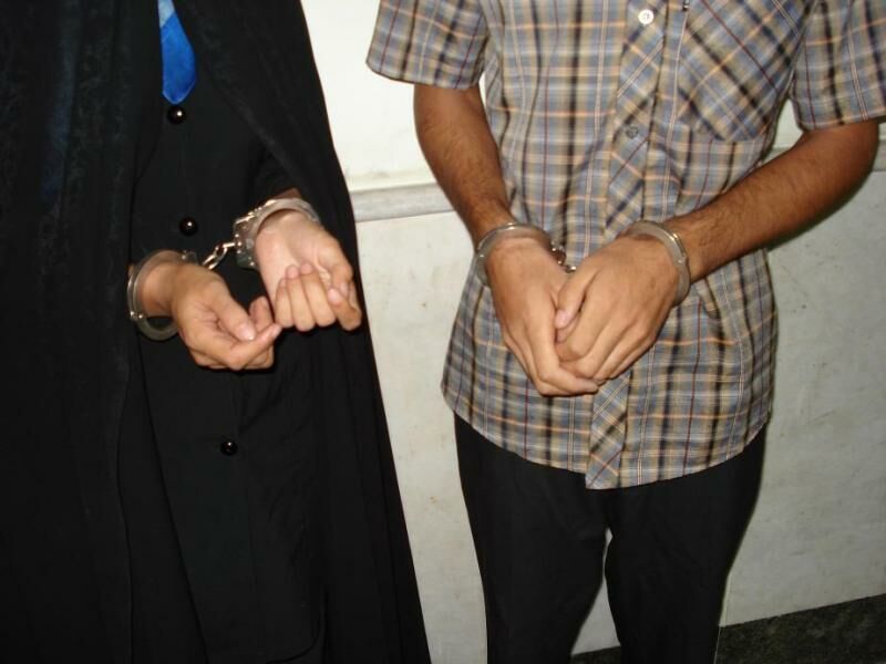 زوج قاچاقچی با حدود ۱۰ کیلو شیشه در بم دستگیر شدند