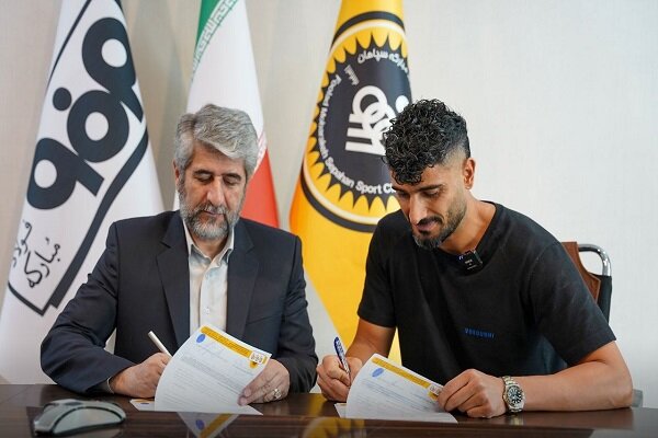 زکیپور دو سال دیگر در سپاهان ماند