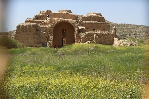 ساخت و سازهای گسترده، کاخ اردشیر بابکان را کور کرد