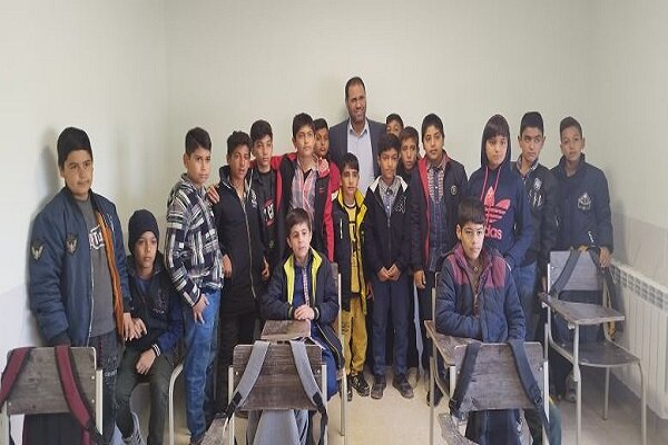 ساخت ۵۸۰۶ مدرسه در دولت سیزدهم/ هر روز ۸ مدرسه
میسازیم