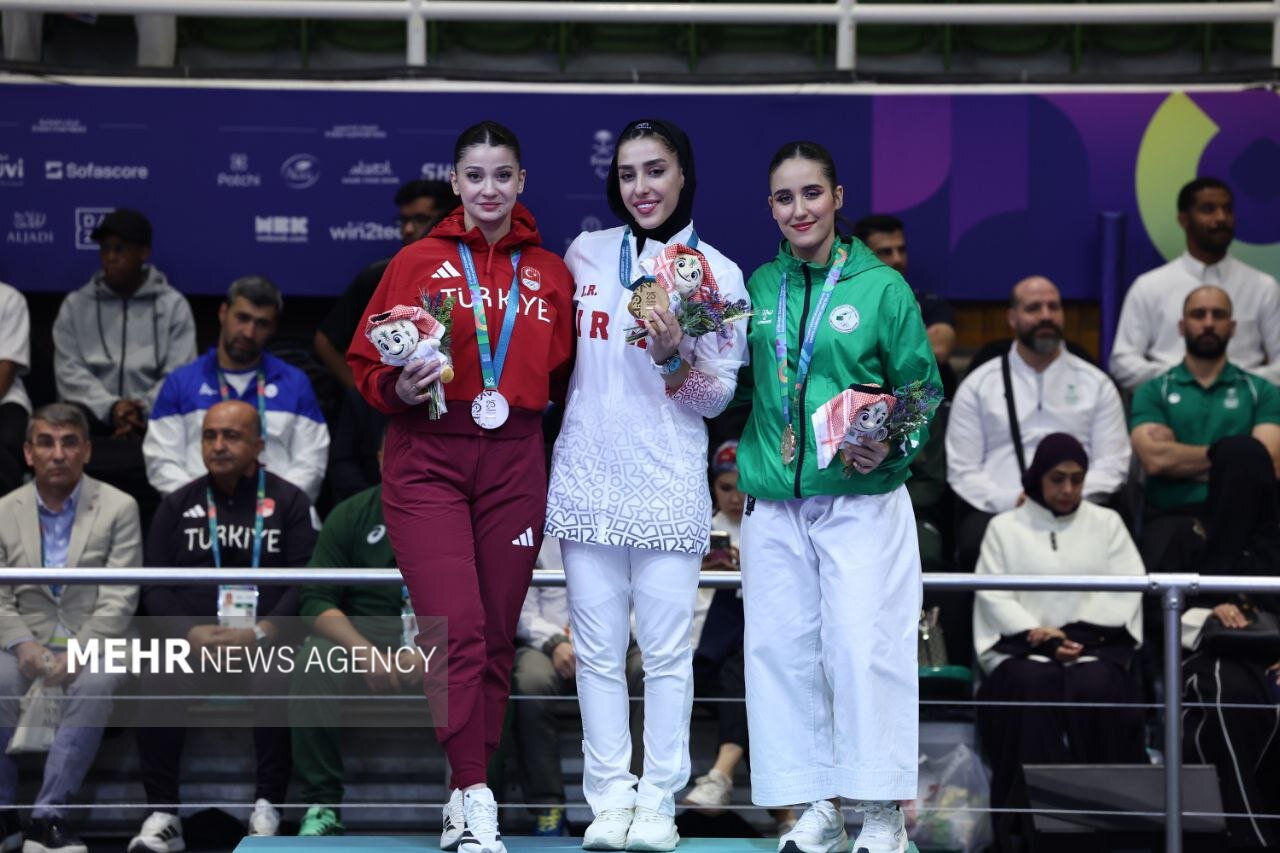 سارا بهمنیار در کاراته به مدال طلا رسید/ پنجمین مدال طلا برای ایران