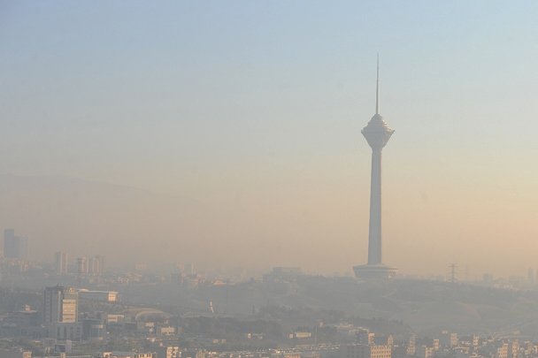 سالمندان و کودکان از تردد در هوای آلوده خودداری کنند