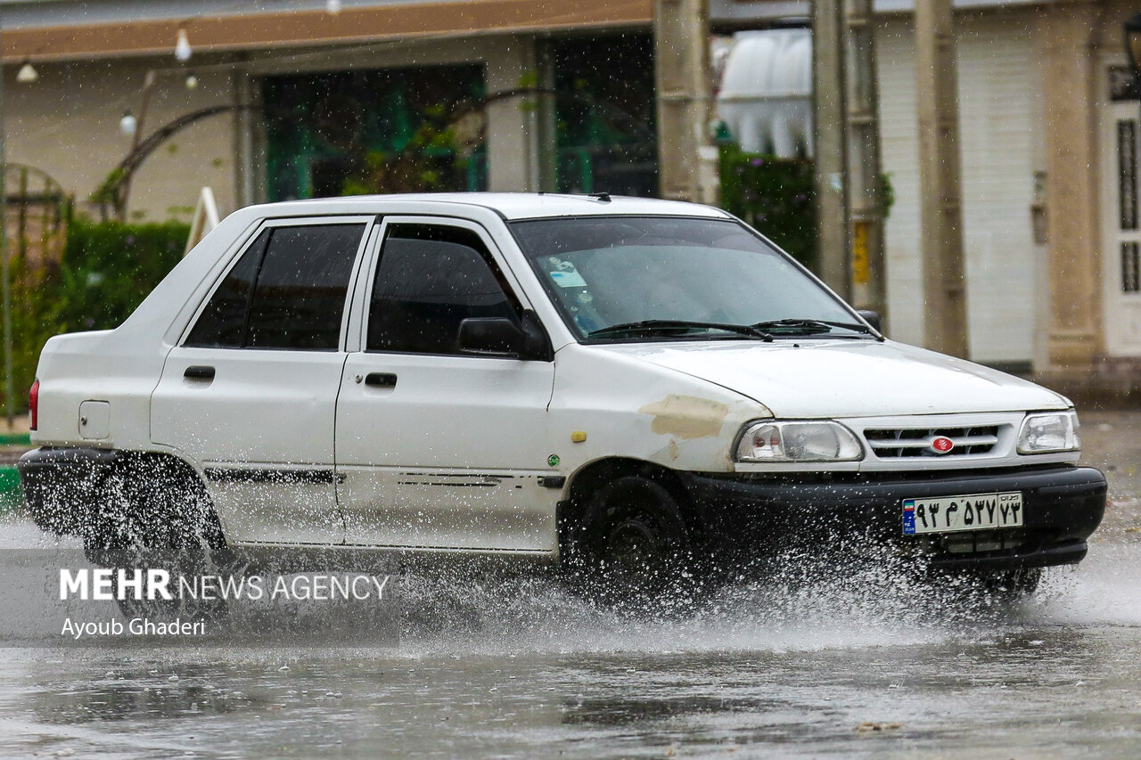 سامانه بارشی امروز پنجشنبه از آذربایجان غربی خارج می شود