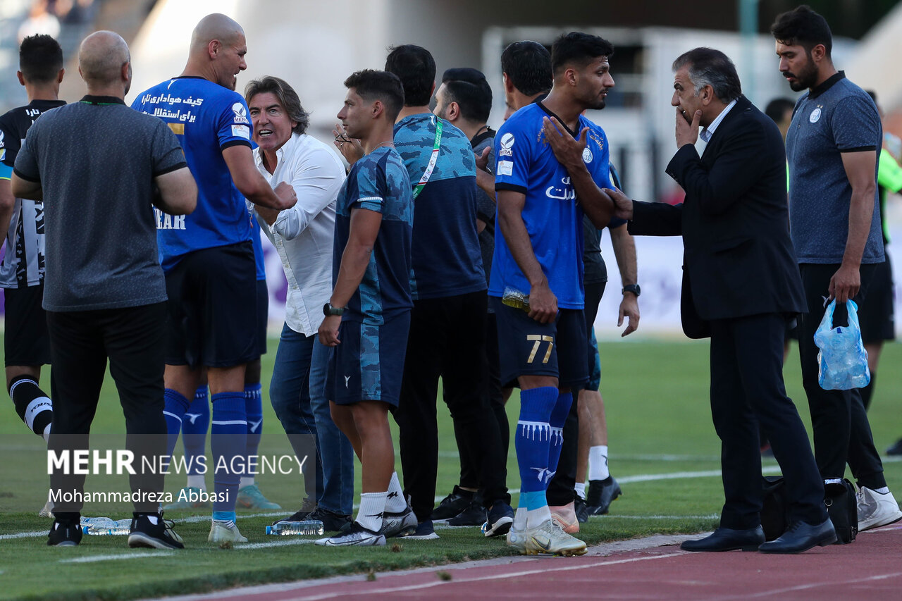 ساپینتو به ترکیب اصلی رسید/ انتظار بالایی از کیروش نداشته باشیم