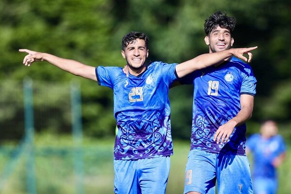 ساپینتو جانشین حسینزاده را شناخت/ هافبک استقلال نمره قبولی گرفت