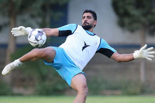 ساپینتو دروازهبان استقلال را به کمیته انضباطی سپرد