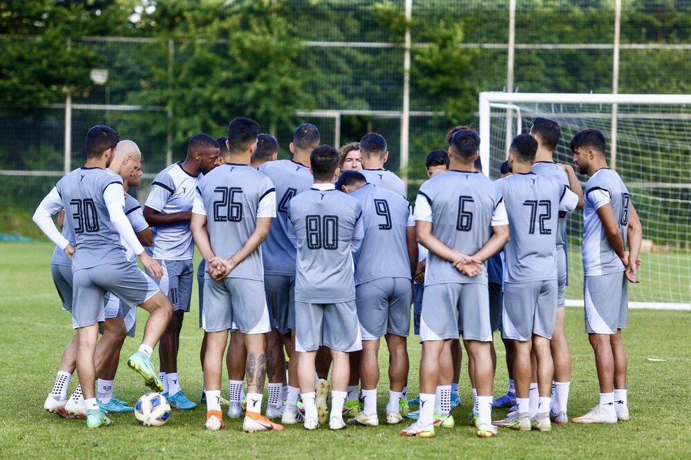 «ساپینتو» ظرفیت تکرار قهرمانی با استقلال را دارد/ تیم کامل است