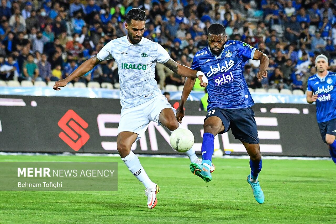 ستاره فرانسوی استقلال «دبه» کرد!