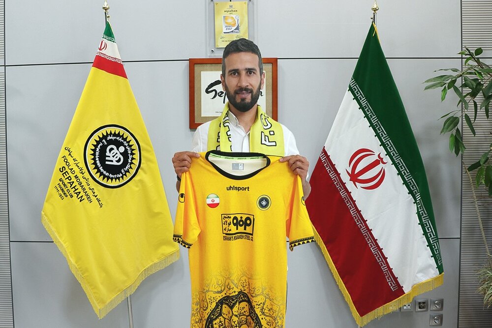 سجاد شهباززاده قراردادش را با سپاهان تمدید کرد