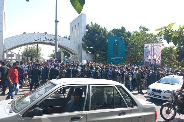 سجادی نگاهش را به استقلال تغییر دهد/ کارد به استخوان هوادار رسیده