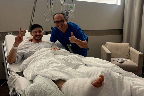 سردار آزمون پس از جراحی در سوئیس: با قدرت برمیگردم