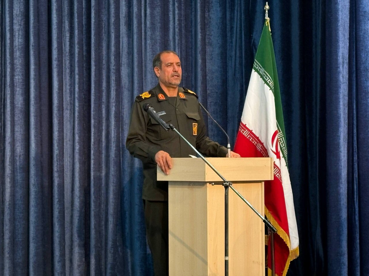 سردار رضایی: بصیرت و ایمان جوانان سد محکمی در برابر توطئه دشمنان است