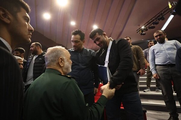 سردار سلامی: زیبایی کشتی به همین برد و باختهاست