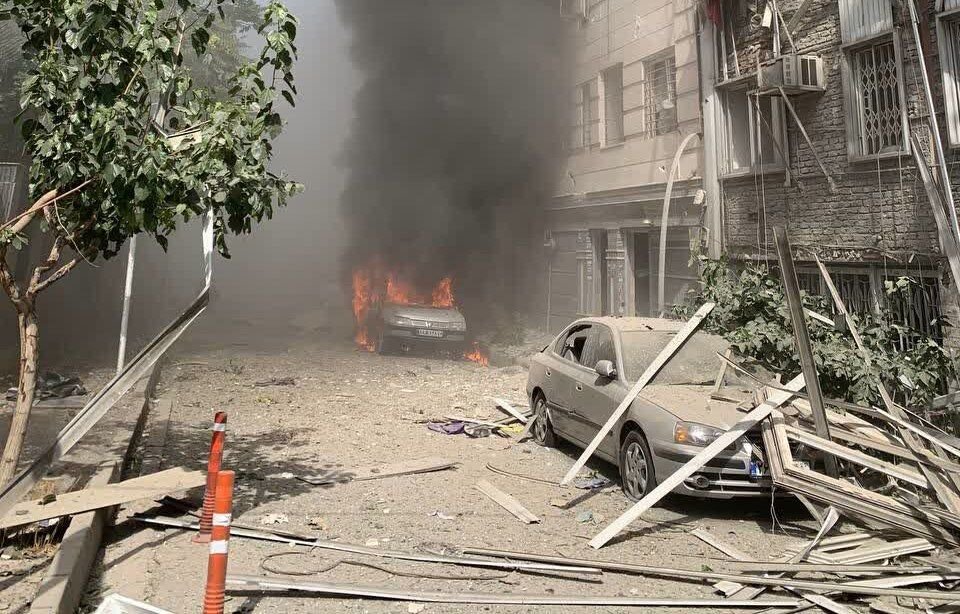 سردار مؤمنی: از تجمع در مناطق هدف حملات خودداری کنید