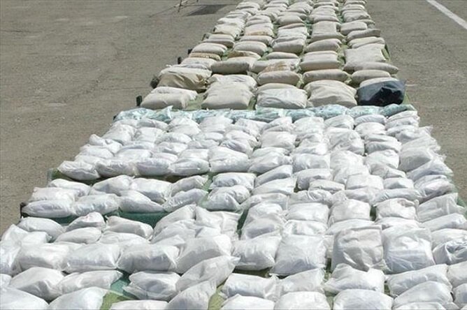 سرشبکه قاچاق موادمخدر صنعتی در زاهدان دستگیر شد