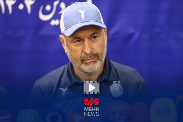 سرمربی استقلال: من بازیکنانم را بابت هیچ چیزی مقصر نمی‌دانم
