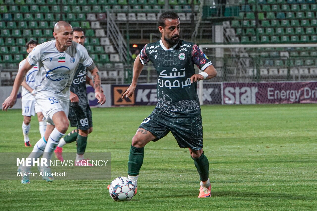 سرمربی استقلال: گل ارزانی از ذوبآهن دریافت کردیم