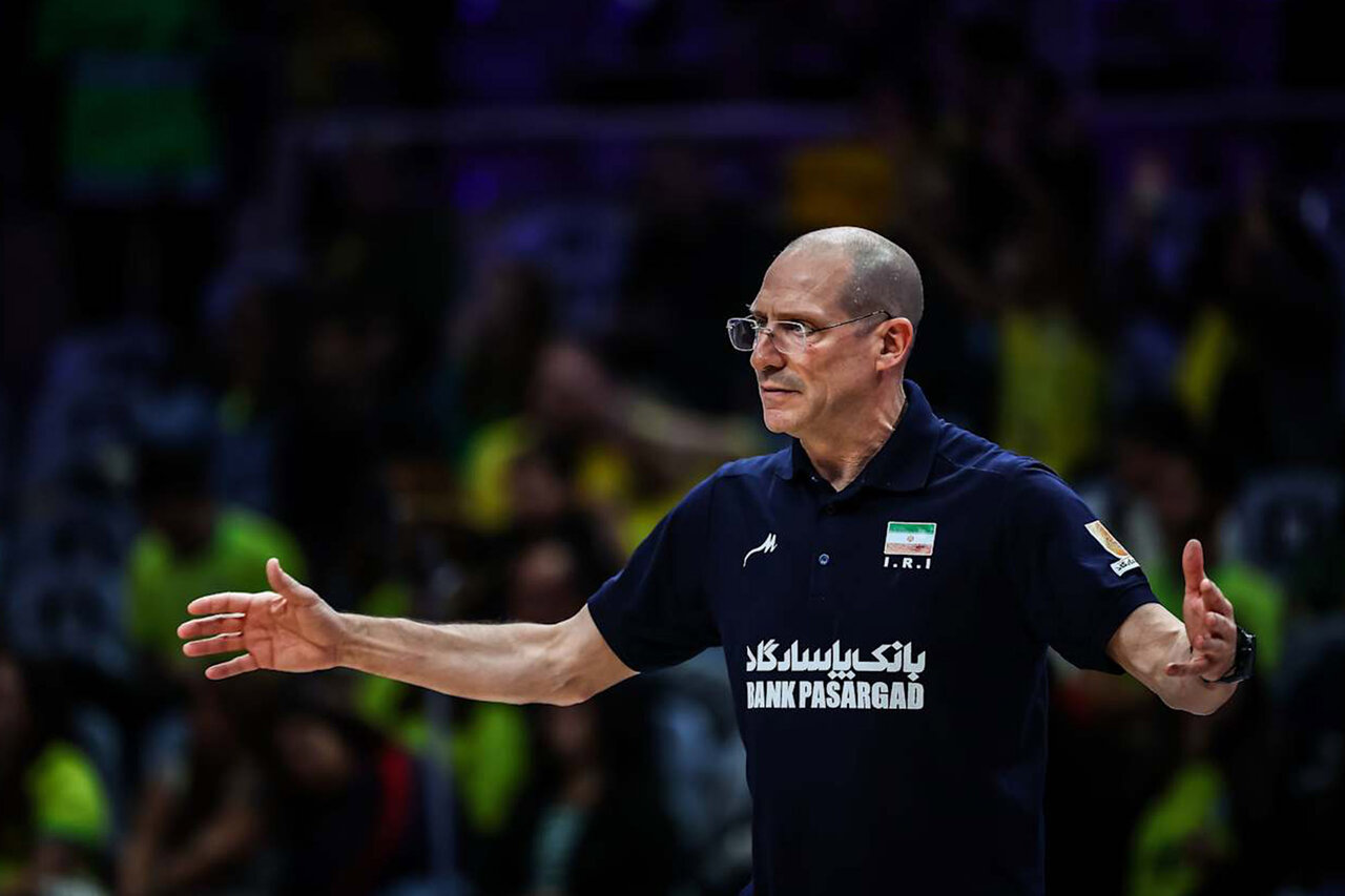 سرمربی تیم ملی والیبال ایران برای بردن صربستان به بازیکنان چه گفت؟