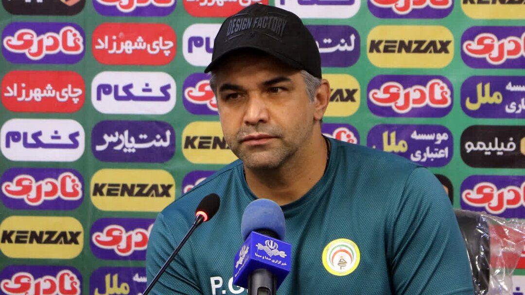 سرمربی فجر سپاسی: امیدوارم نگاهها نسبت به تیم تغییر کند