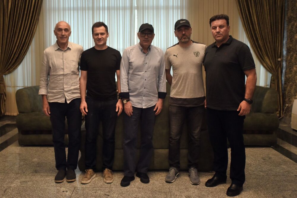 سرمربی مشهور تراکتور وارد تبریز شد