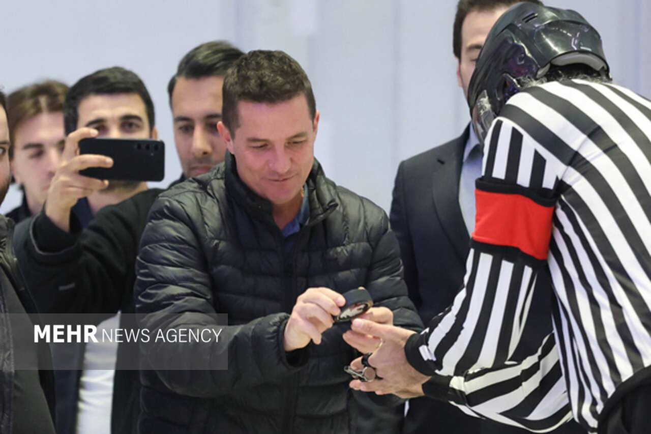 سرمربی پرسپولیس به یک رشته جدید علاقمند شد + عکس