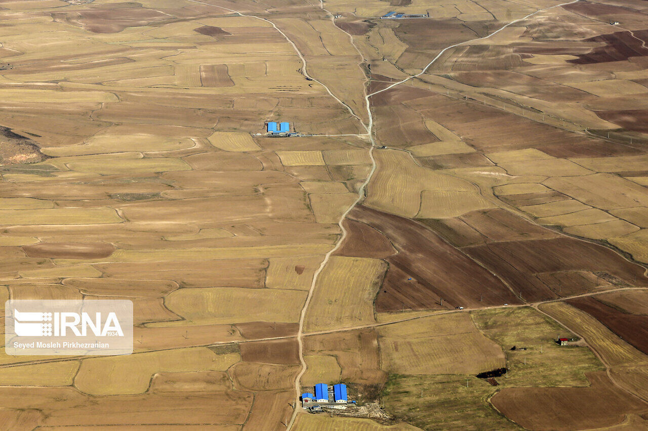 سند ۴۰ هزار و ۲۰۰ هکتار از اراضی دولتی به نام وزارت راه و شهرسازی صادر شد