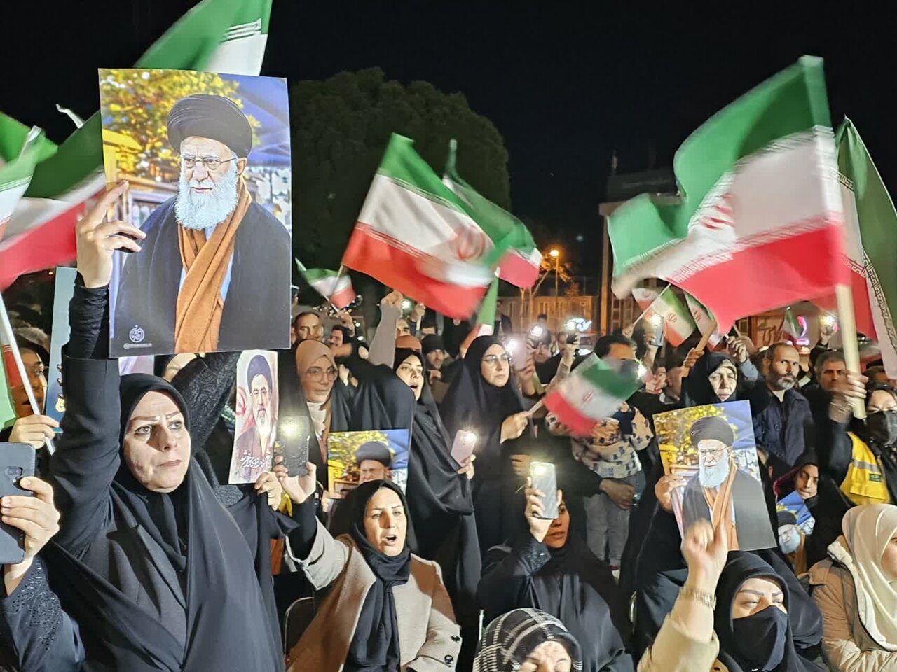 سنندج در مسیر همبستگی؛ از تجمعات مردمی در خیابان تا کاروان خودرویی