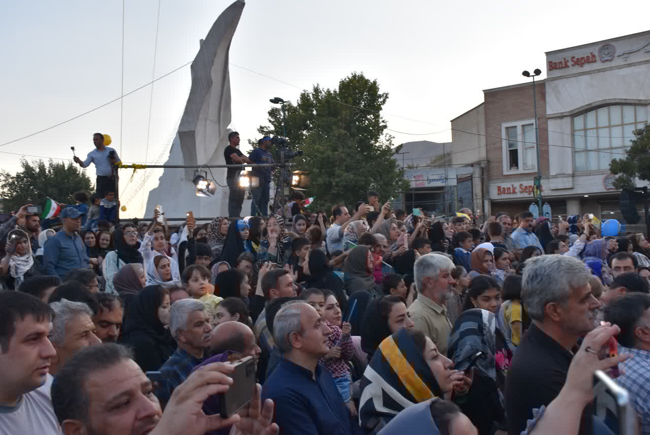 سنگ تمام کردها برای جشن میلاد پیامبر رحمت (ص)