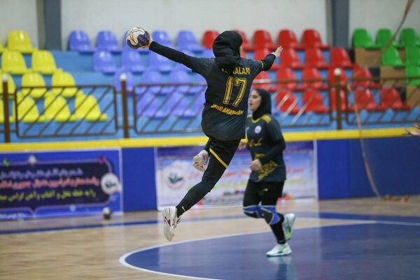 سنگآهن بافق در یک قدمی صدرنشینی لیگ برتر هندبال بانوان