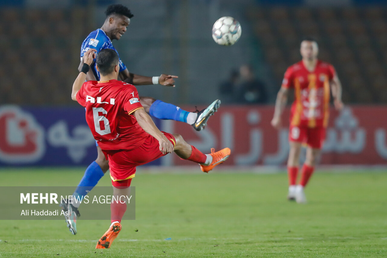 سنگرگیر: پیروزی‌ها در جام حذفی فشار علیه فولاد را کم کرده‌است