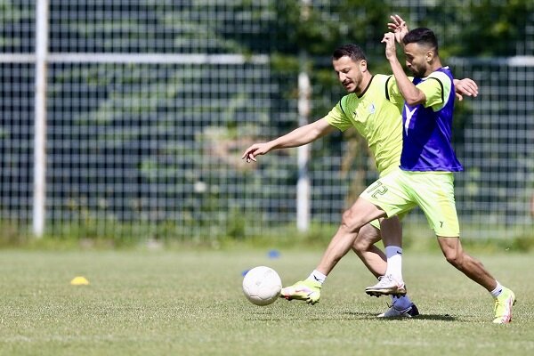 سه بازیکن غایب استقلال در دیدار با ذوبآهن