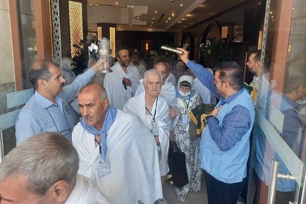 سه کاروان جدید حج عمره با ظرفیت ۳۲۰ نفر به کردستان اختصاص
یافت