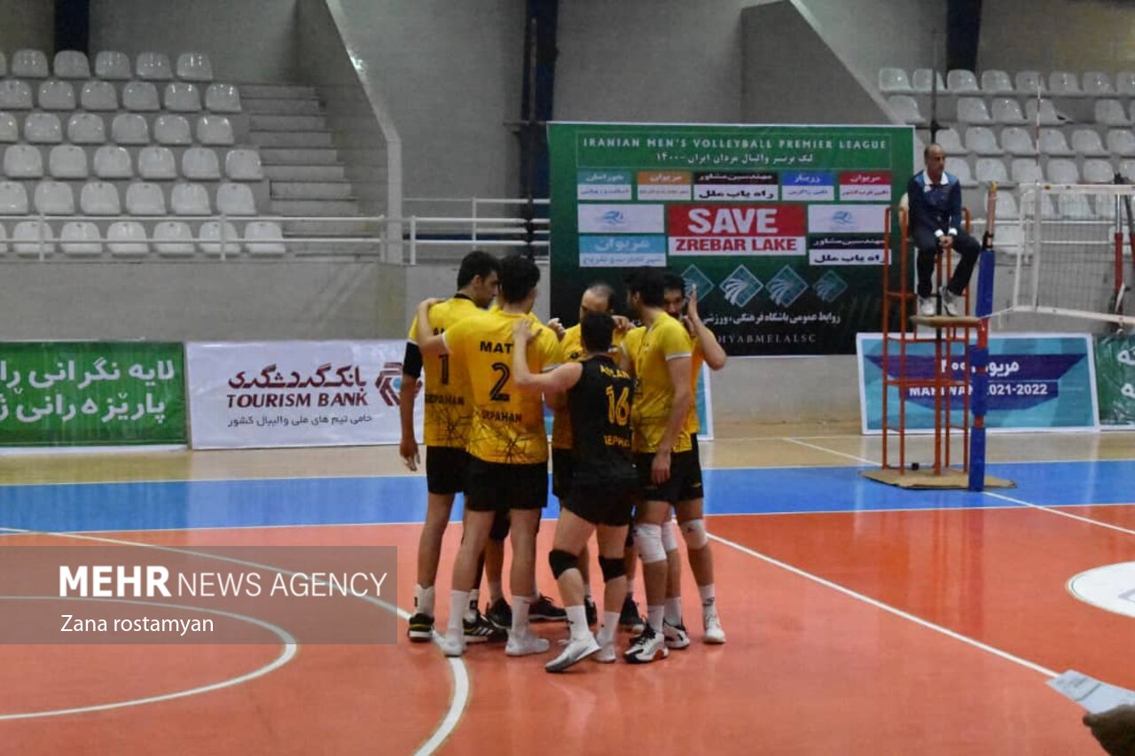 سپاهان آماده جشن قهرمانی نیم فصل/ آذرباتری با تفکراتی جدید