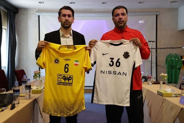 سپاهان با لباس زردرنگ مقابل شباب الاهلی به میدان
می‌رود