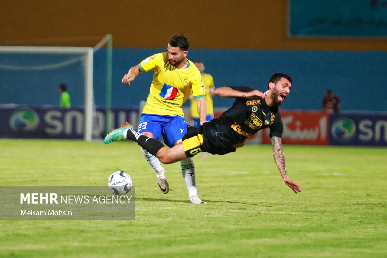 سپاهان به کورس قهرمانی بازمیگردد/شانس قهرمانی استقلال بالاتر است