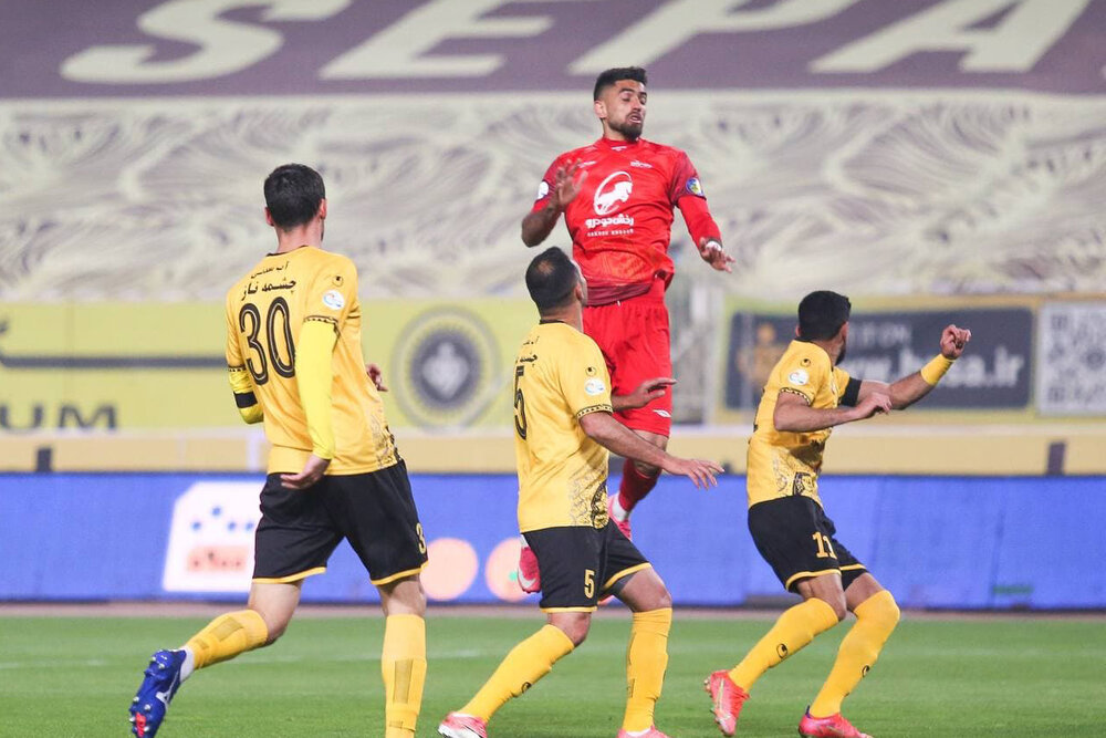 سپاهان و تراکتور امتیازات را تقسیم کردند