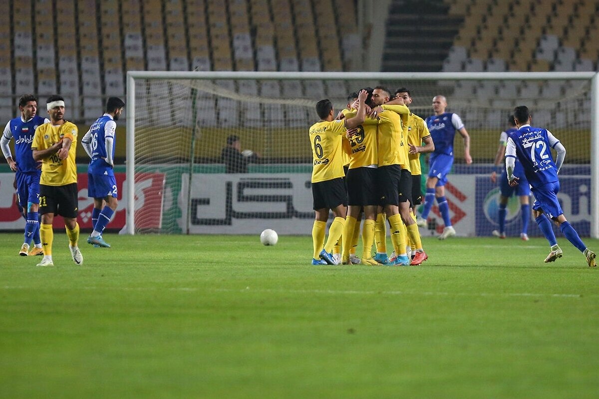 سپاهان ۵ میلیارد تومان هم بابت کارگزار کاوه رضایی پرداخت کرده است