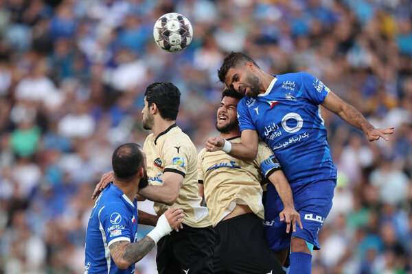 سکته ناقص استقلال برابر شمس آذر/ پس گرفتن صدر از پرسپولیس باشوک!