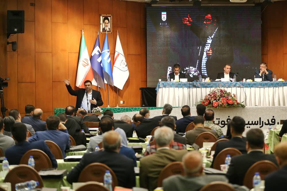 سکوت محض در دو روز ابتدایی انتخابات رئیس فوتبال