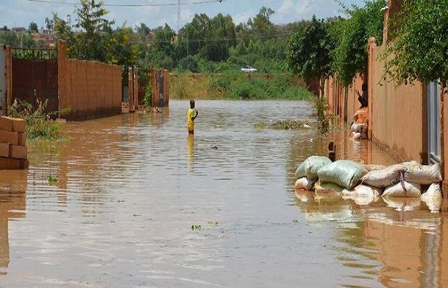 سیل جان ۲۷ نفر را گرفت