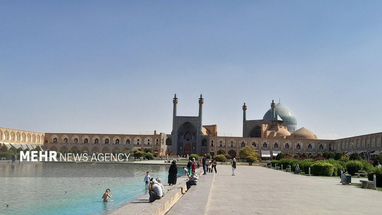 شاخص هوای اصفهان در مرز آلودگی/ وضعیت ۵ ایستگاه قرمز ونارنجی است
