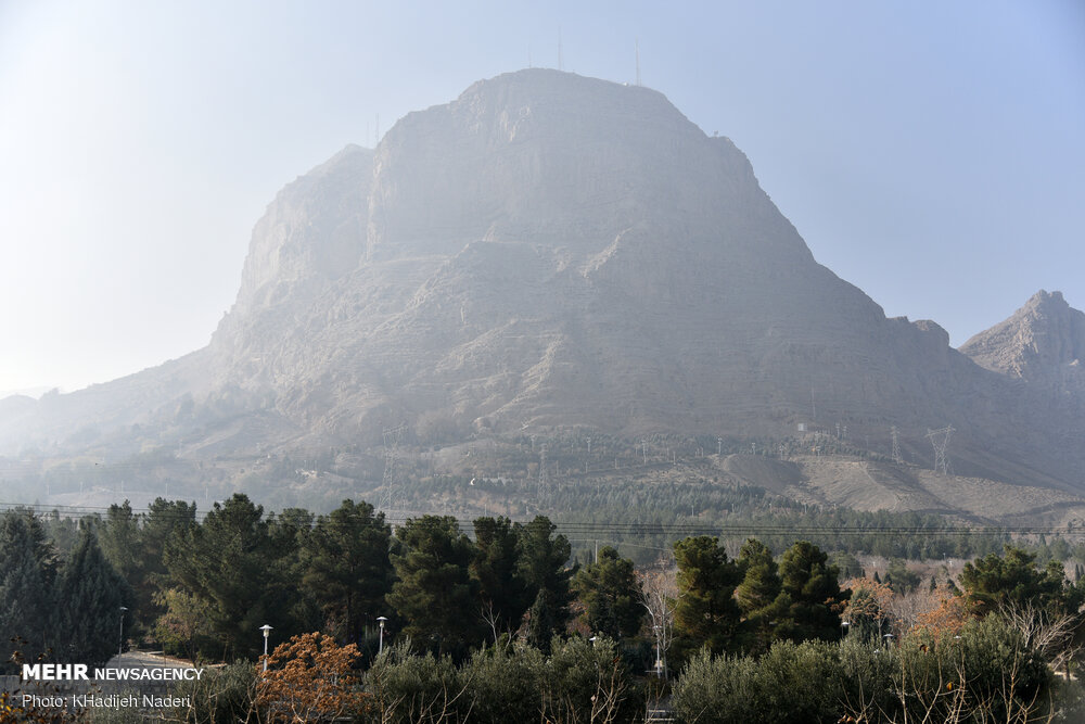 شاخص هوای اصفهان در ۱۳ منطقه ناسالم است