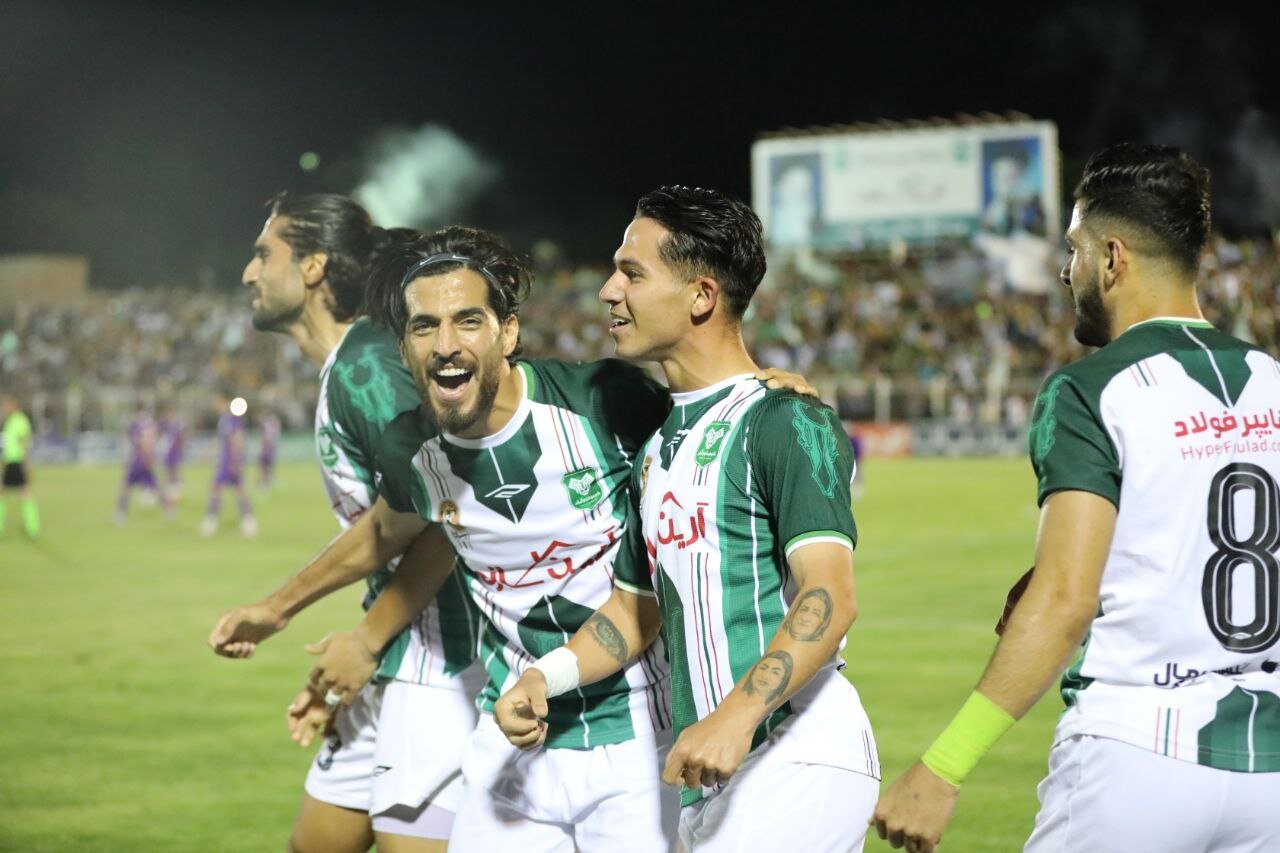 شادی خیابانی مردم خرمآباد بعد از صعود خیبر به لیگ برتر