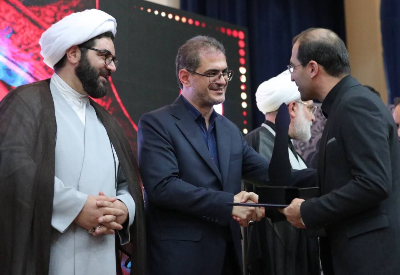 شانزدهمین کنگره ملی شعر عاشورایی قروه برگزیدگان خود را
شناخت