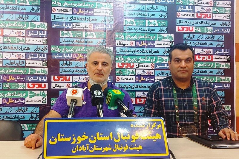 شاهد فوتبال اتوبوسی بودیم / باید یک تیم متحد باشیم