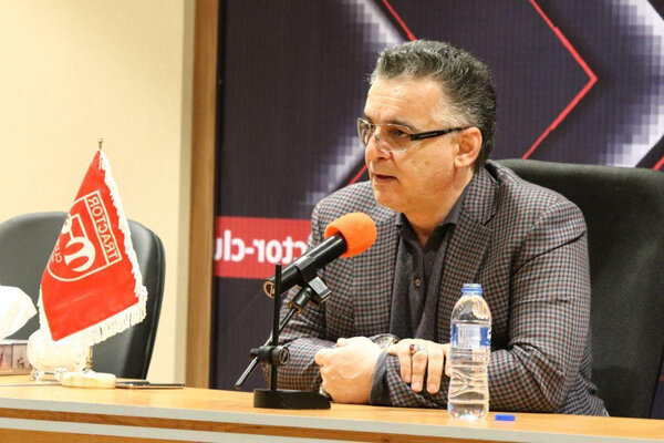 شرایط تراکتور با استقلال و پرسپولیس متفاوت است/ تیمی مثل مانیست!