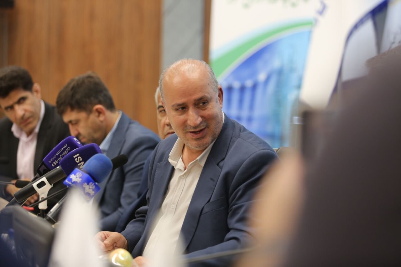 شرایط حضور بانوان در ورزشگاهها مهیا میشود