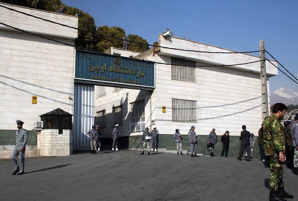 شرایط زندان اوین کاملا عادی است/زندانیان با خانوادههای خود تماس گرفتند